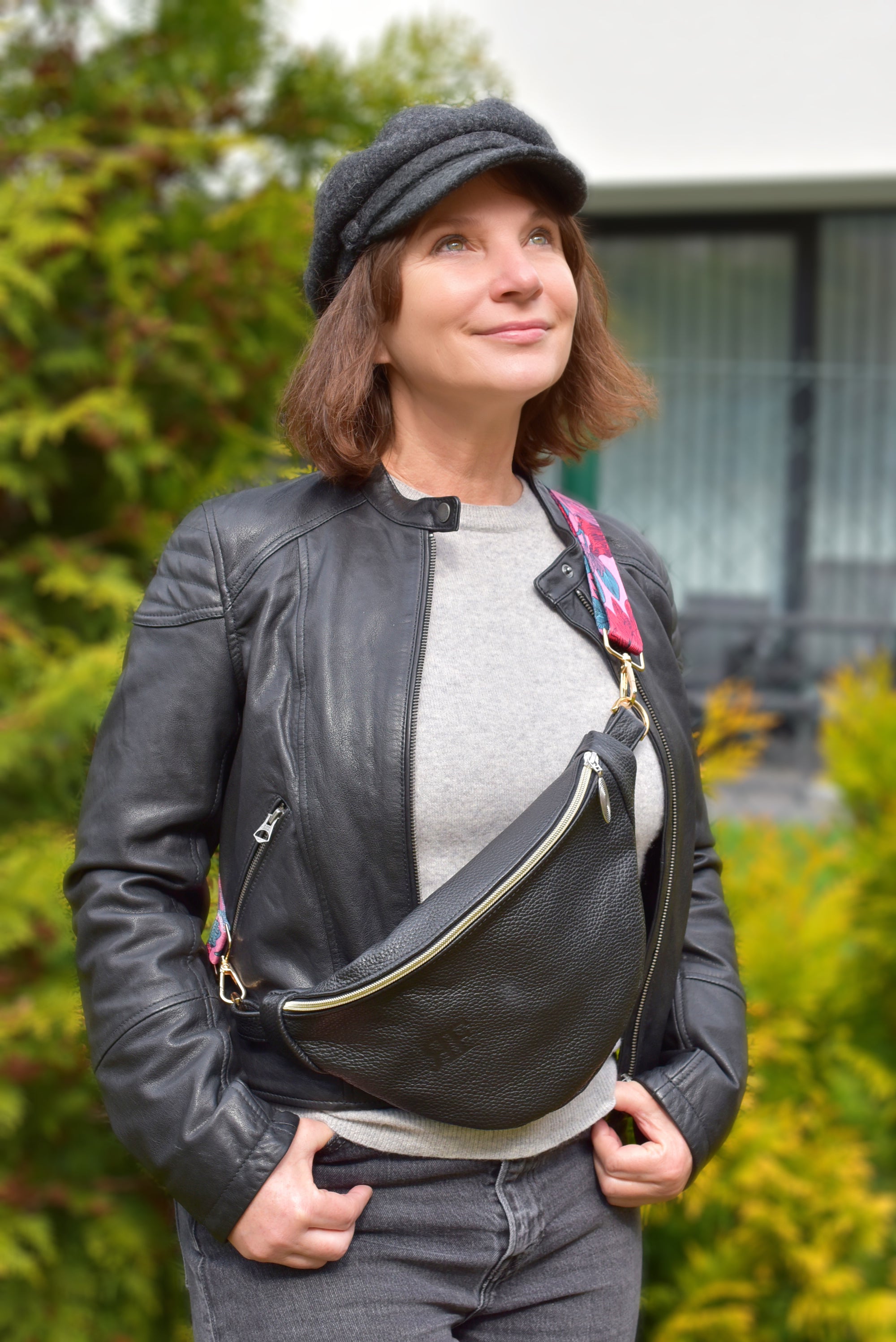 
Handmade Leather Bum Bag, Funny Pack – Stylish, Practical for Everyday Use - Radka Sillerova Atelier 