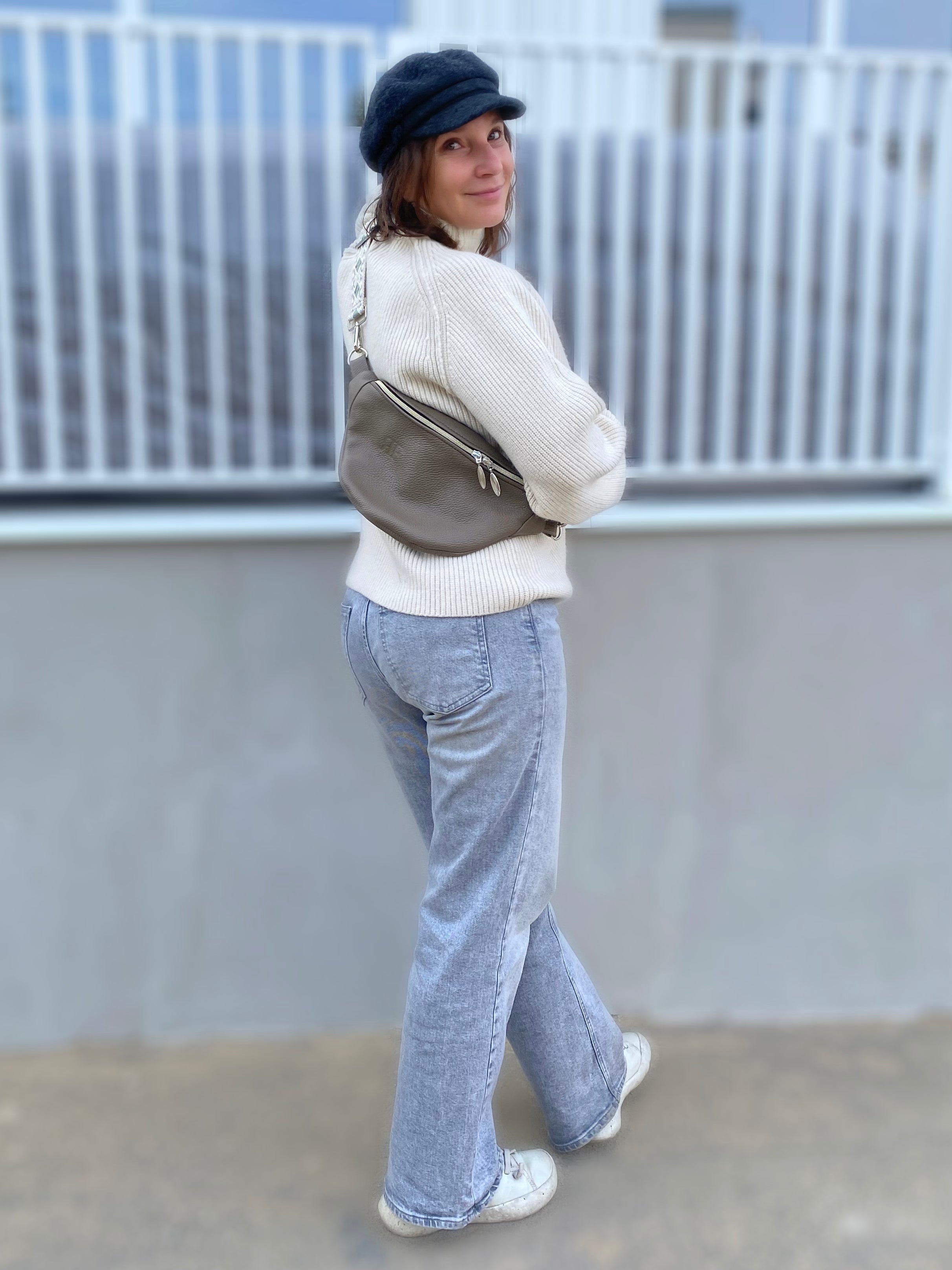 Handmade Leather Bum Bag, Funny Pack – Stylish, Practical for Everyday Use - Radka Sillerova Atelier 