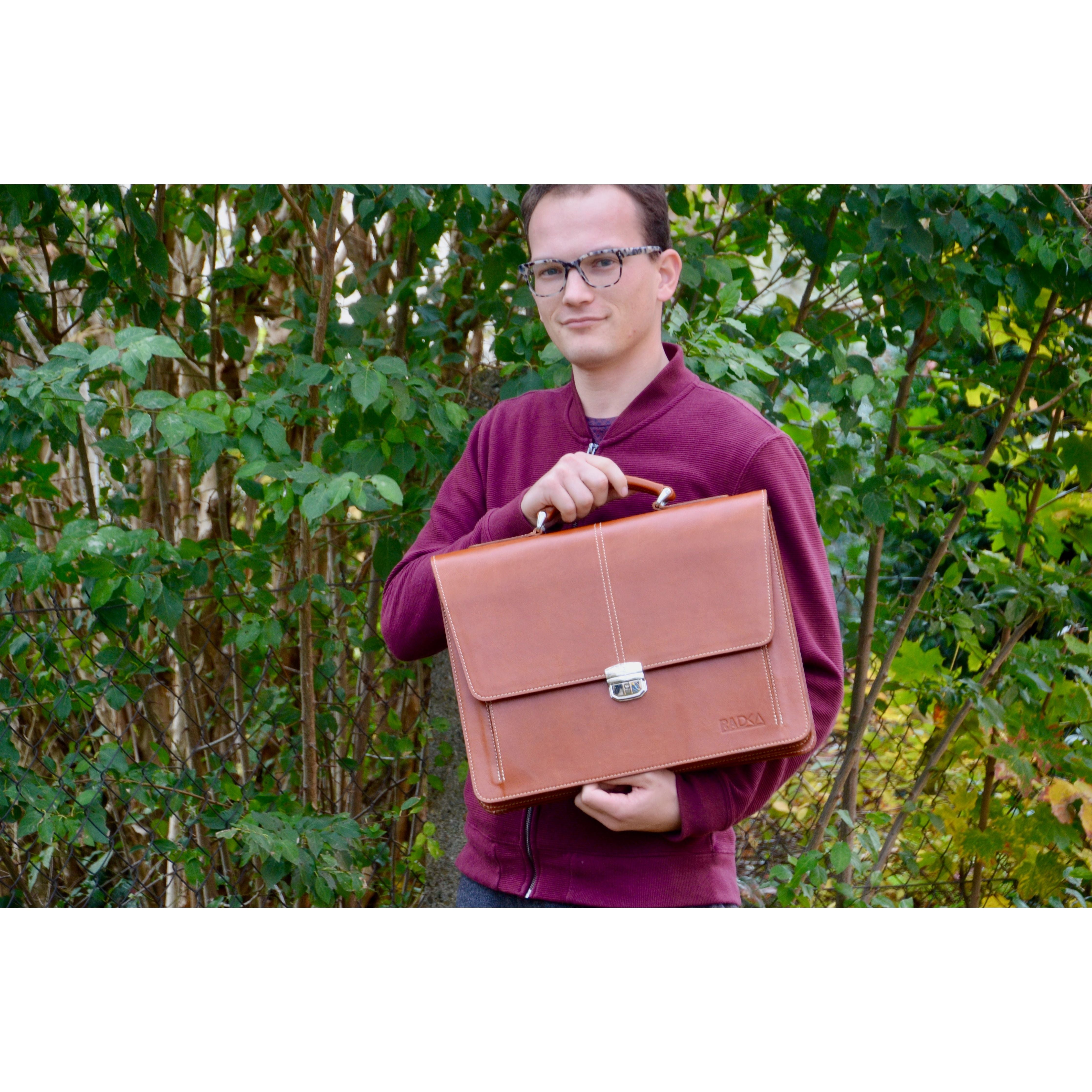 Handmade Italian Leather Briefcase for Men - Radka Sillerova Atelier 
